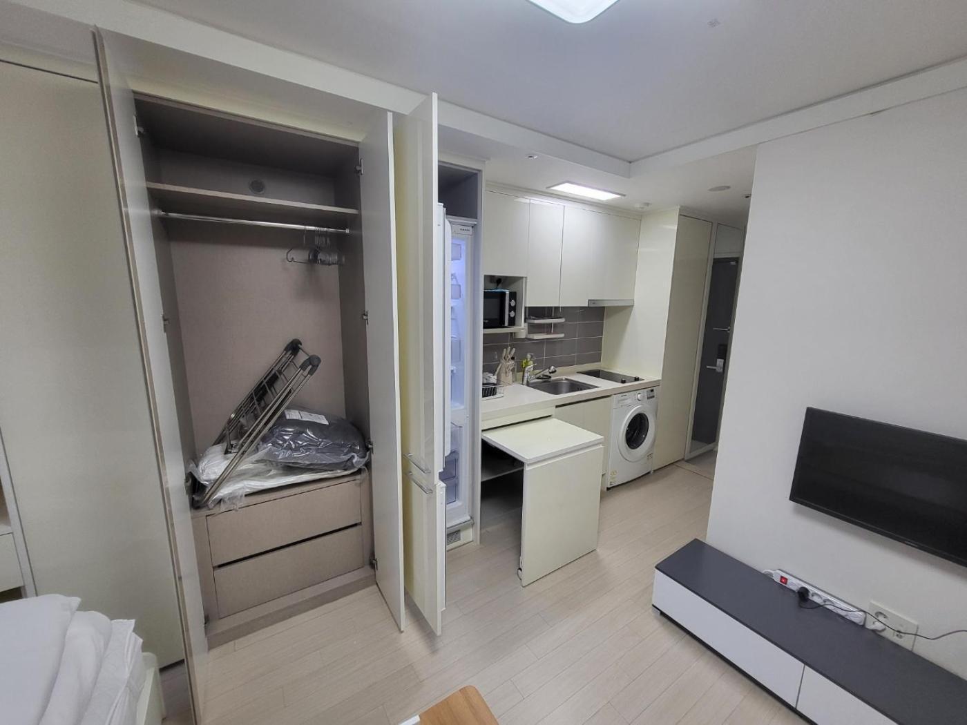 1-2516 #sinnonhyeon Stn Exit 9, 1-min #gangnam Stn, 5-min #ott #concierge Gangnam Managed Seoul